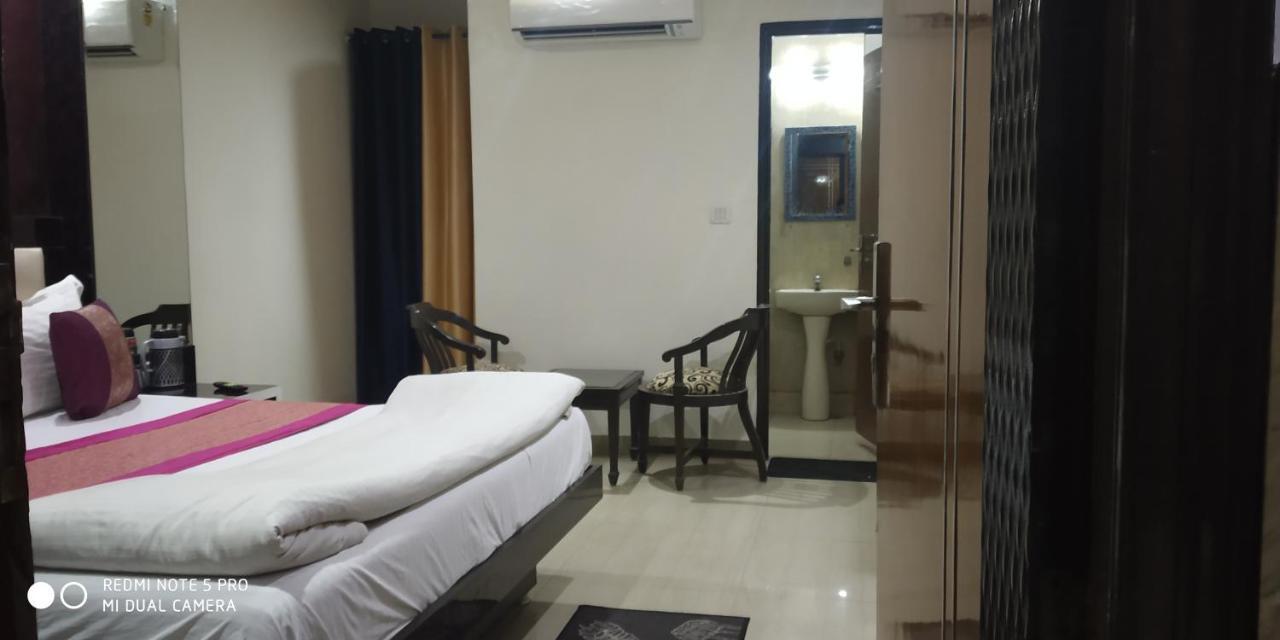 Adb Rooms Udhav Palace New Delhi Eksteriør bilde