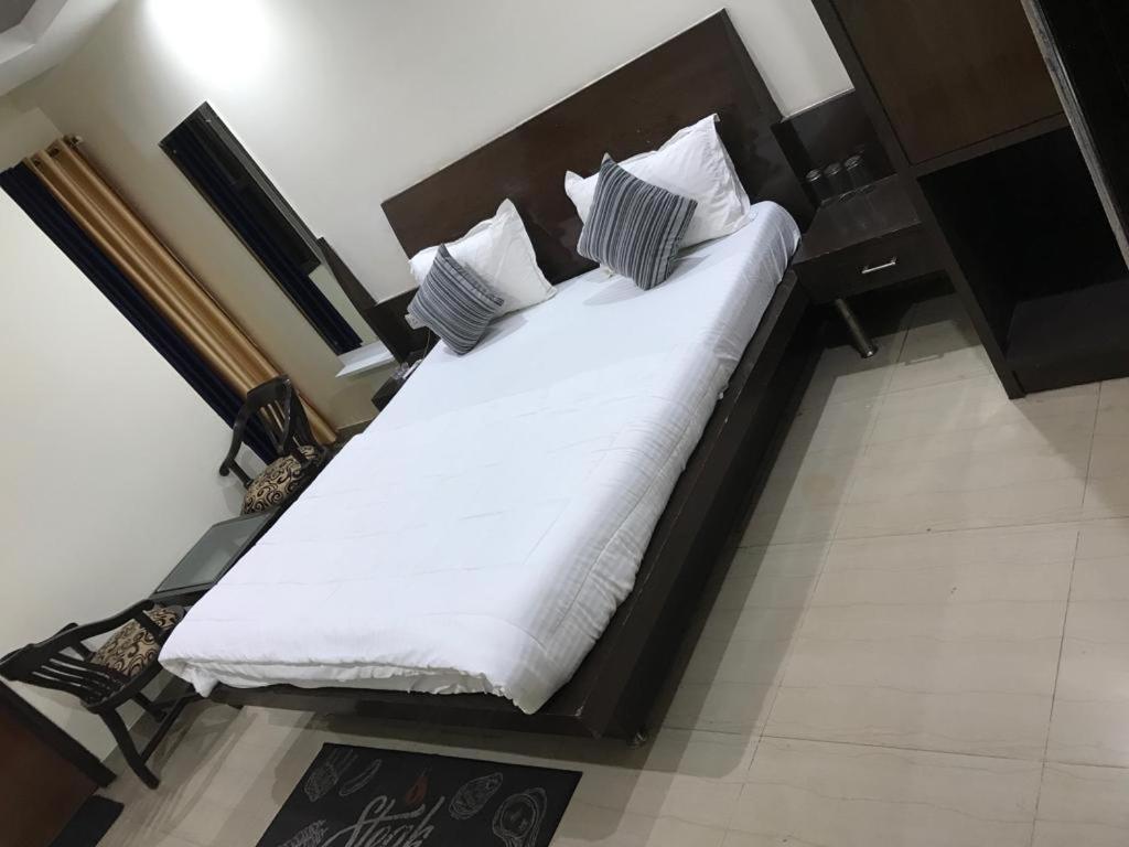Adb Rooms Udhav Palace New Delhi Eksteriør bilde